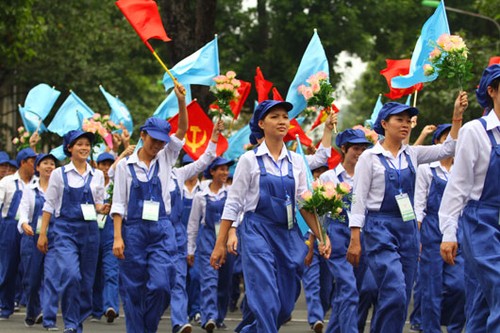 Во Вьетнаме прошёл телемост на тему «Слава профсоюзам Вьетнама» - ảnh 1